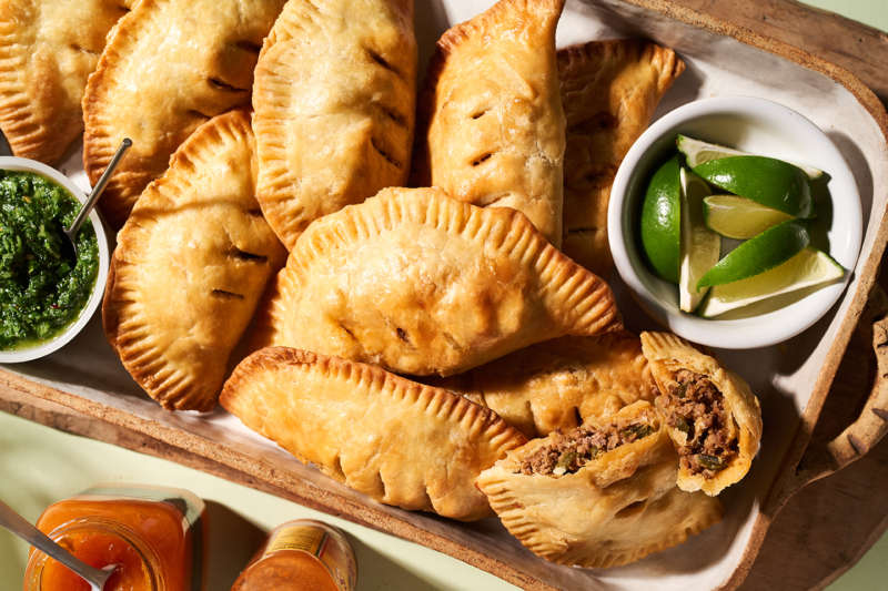 Mini Empanadas de Carne y Queso