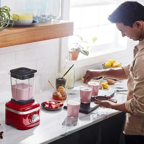 Prepara deliciosos jugos con una licuadora KitchenAid